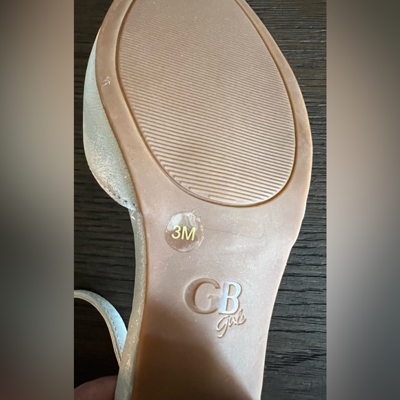 Dilliard’s GB Girls Silver Lianna-Girl Shimmer Dress Heels Size 3 - Picture 9 of 9